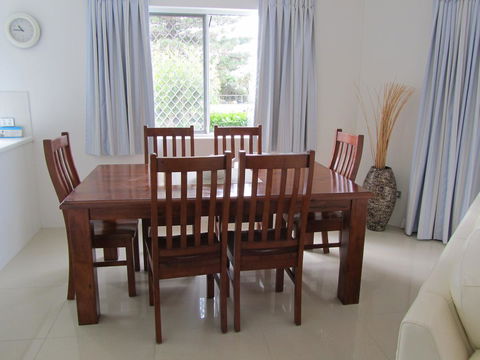 Le Beach Apartments - Your Accommodation 19