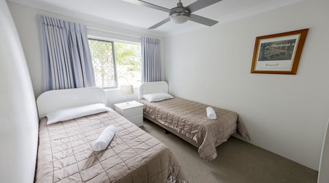 Le Beach Apartments - Your Accommodation 10
