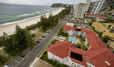 Le Beach Apartments - Your Accommodation 3