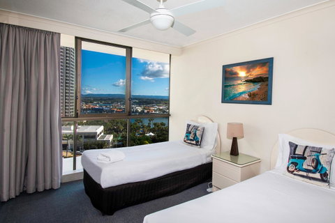 Seacrest Beachfront Apartments Surfers Paradise - Your Accommodation 18