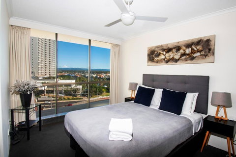 Seacrest Beachfront Apartments Surfers Paradise - Your Accommodation 1