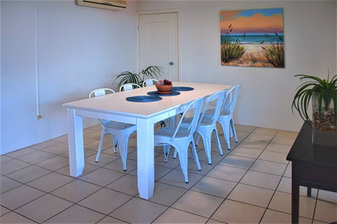 Seacrest Beachfront Apartments Surfers Paradise - Your Accommodation 34