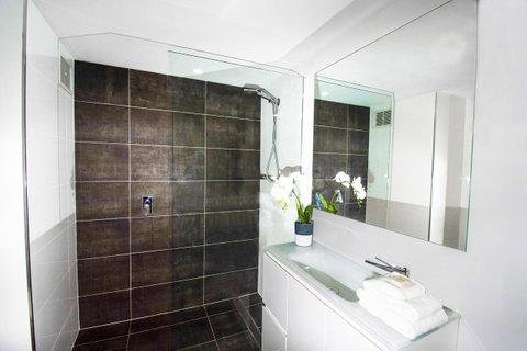 Seacrest Beachfront Apartments Surfers Paradise - Your Accommodation 22