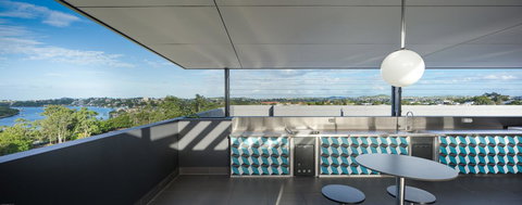 Mowbray East Apartments - Your Accommodation 11