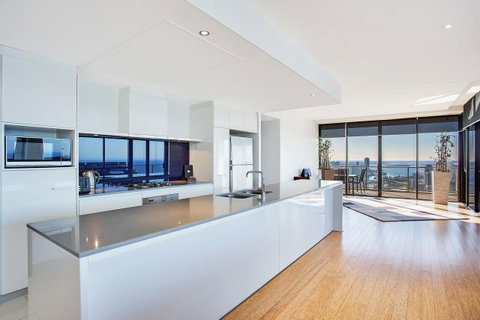 Mantra Circle On Cavill - Your Accommodation 3