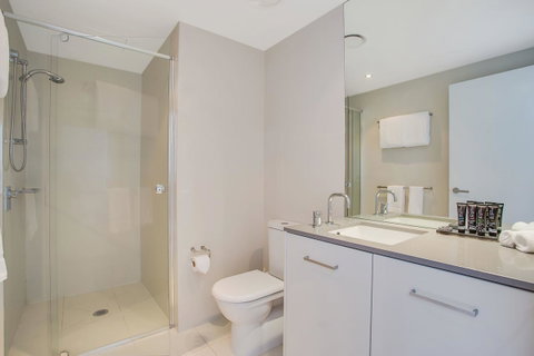 Mantra Circle On Cavill - Your Accommodation 24