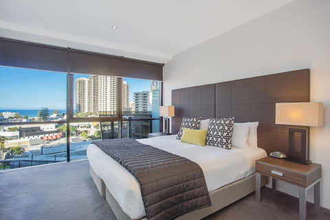 Mantra Circle On Cavill - Your Accommodation 25
