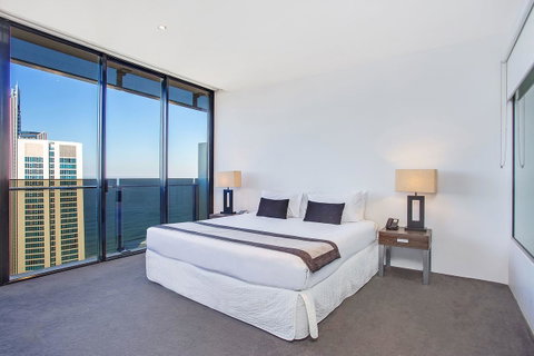 Mantra Circle On Cavill - Your Accommodation 9