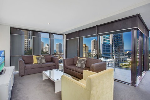 Mantra Circle On Cavill - Your Accommodation 21
