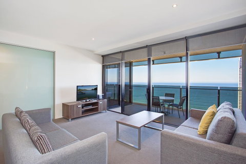 Mantra Circle On Cavill - Your Accommodation 13
