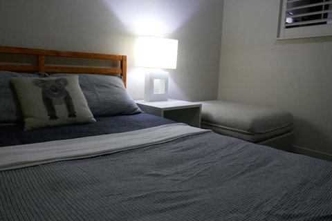 Towers Of Chevron - Private Apartment - Your Accommodation 6