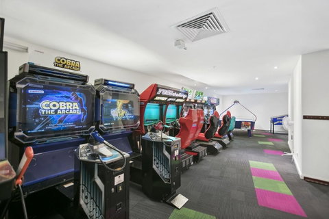 Towers Of Chevron - Private Apartment - Your Accommodation 18