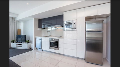 Gold Coast Private Apartments - H Residences, Surfers Paradise - Your Accommodation 41