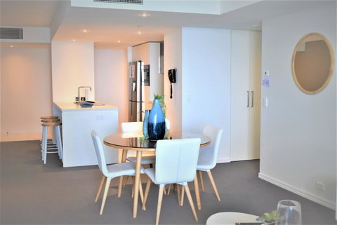 Gold Coast Private Apartments - H Residences, Surfers Paradise - Your Accommodation 12
