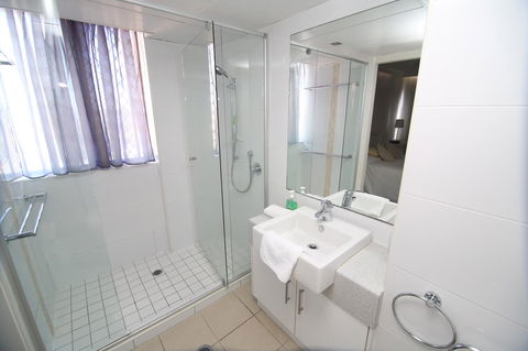 Oceania On Burleigh Beach - Your Accommodation 15
