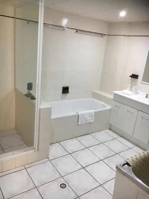 Oceania On Burleigh Beach - Your Accommodation 37
