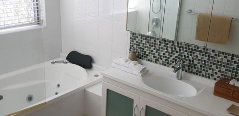Oceania On Burleigh Beach - Your Accommodation 13