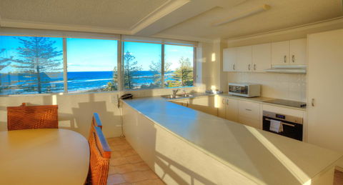 Oceania On Burleigh Beach - Your Accommodation 3