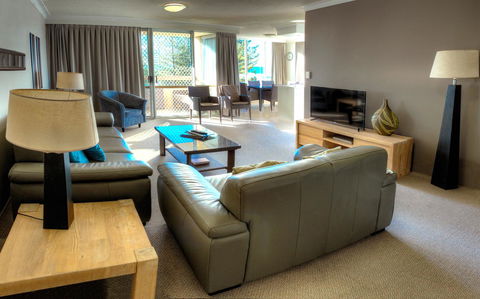 Oceania On Burleigh Beach - Your Accommodation 6
