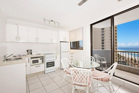 Surfers International Apartments - Your Accommodation 21