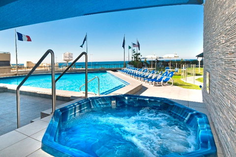 Surfers International Apartments - Your Accommodation 1