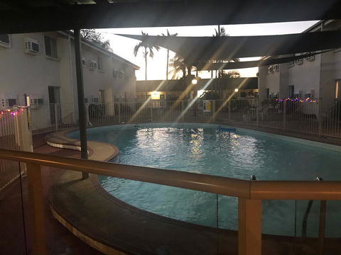 Emerald Central Hotel Official - Your Accommodation 1