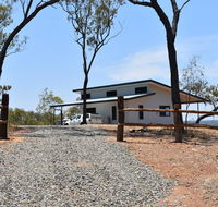 Ironbark House - Your Accommodation