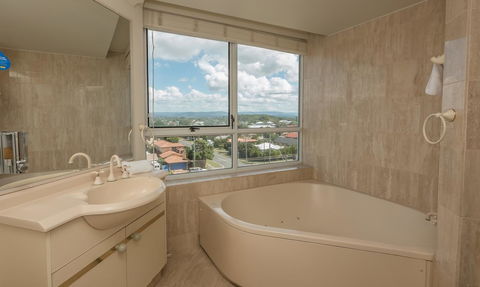 2nd Avenue Beachside Apartments - Your Accommodation 8