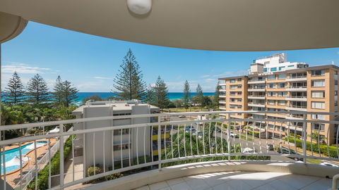 2nd Avenue Beachside Apartments - Your Accommodation 11