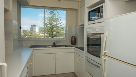 2nd Avenue Beachside Apartments - Your Accommodation 10