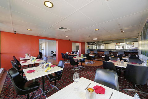 Smart Motels Bert Hinkler - Your Accommodation 8