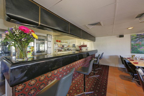 Smart Motels Bert Hinkler - Your Accommodation 6