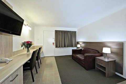 Smart Motels Bert Hinkler - Your Accommodation 30