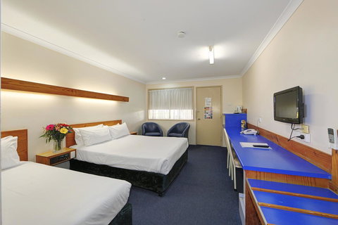 Smart Motels Bert Hinkler - Your Accommodation 15