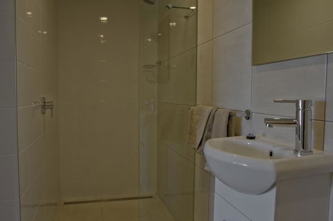 Kallangur Motel - Your Accommodation 17