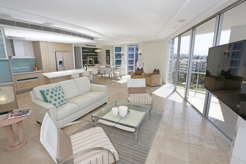 Oceans Mooloolaba - Your Accommodation 5