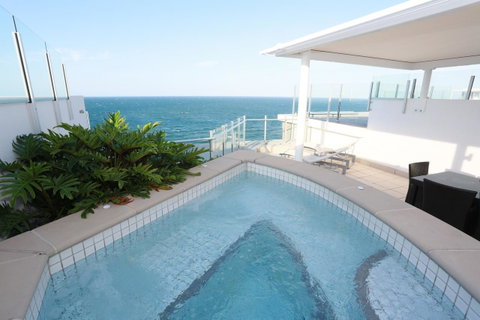 Oceans Mooloolaba - Your Accommodation 40