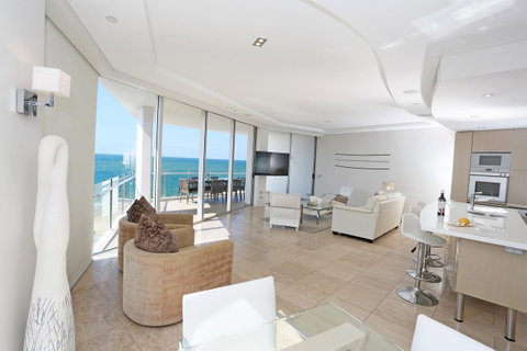 Oceans Mooloolaba - Your Accommodation 3