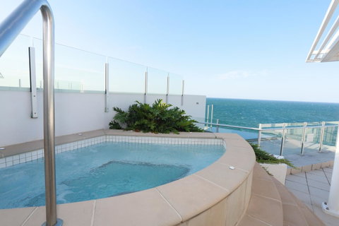 Oceans Mooloolaba - Your Accommodation 41