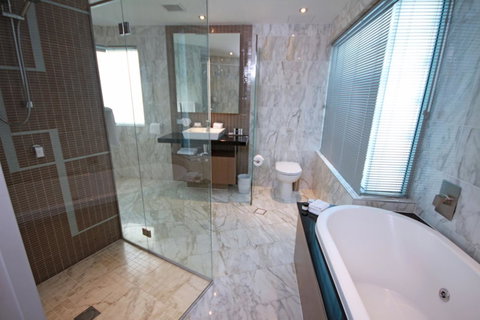 Oceans Mooloolaba - Your Accommodation 32