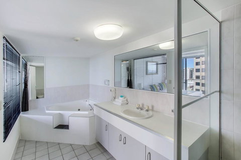 Catalina Resort - Your Accommodation 7