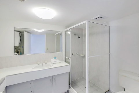 Catalina Resort - Your Accommodation 3