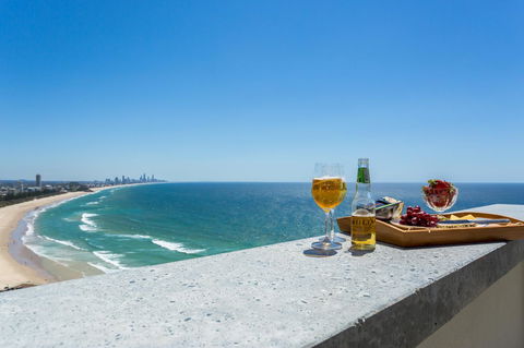 Gemini Court Holiday Apartments - Your Accommodation 2