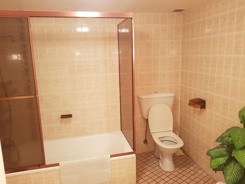 Gemini Court Holiday Apartments - Your Accommodation 43