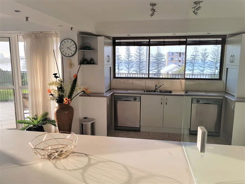 Gemini Court Holiday Apartments - Your Accommodation 34