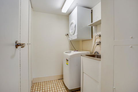 Gemini Court Holiday Apartments - Your Accommodation 6