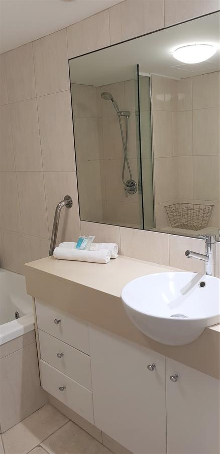 Gemini Court Holiday Apartments - Your Accommodation 20