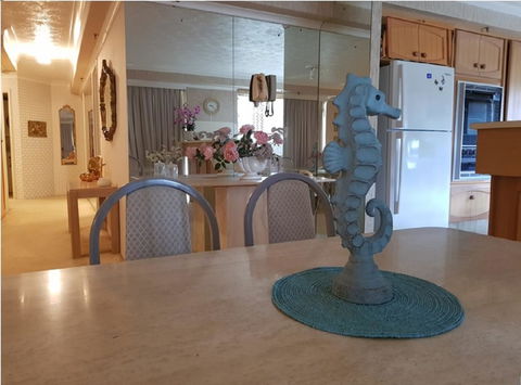 Gemini Court Holiday Apartments - Your Accommodation 37
