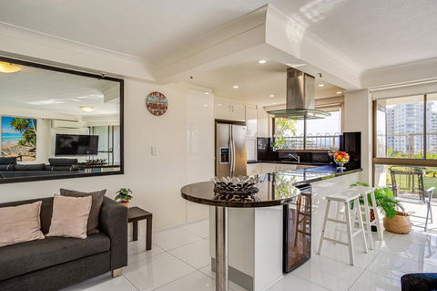 Gemini Court Holiday Apartments - Your Accommodation 7