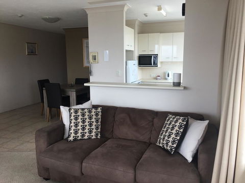 Burleigh Beach Tower - Your Accommodation 1